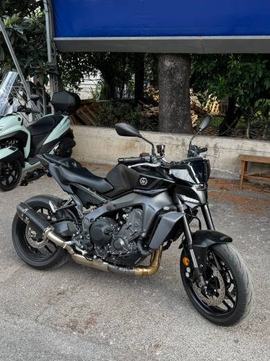 YAMAHA MT-09