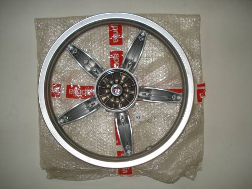 PIAGGIO SCARABEO 50 ANNI 98-05 RUOTA POSTERIORE AP8208715