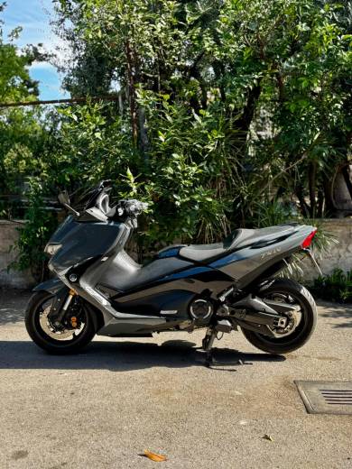 YAMAHA T-MAX 530 DX