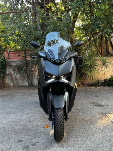 YAMAHA X-MAX 300