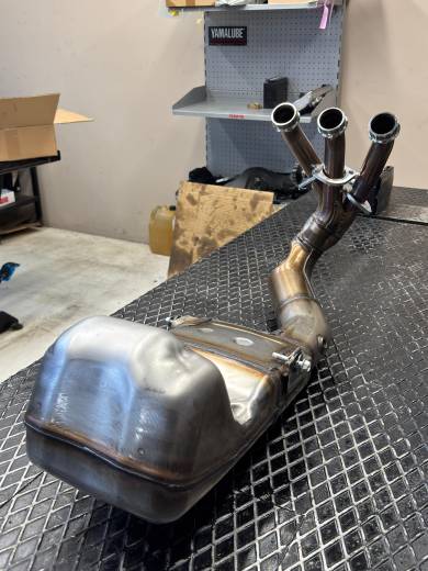 YAMAHA SCARICO COMPLETO DI SERIE MT-09 2024