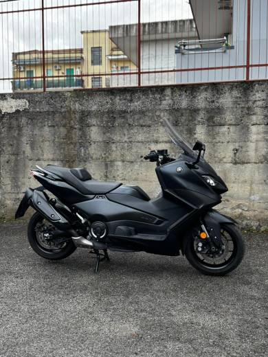 YAMAHA TMAX 560 SWORD GREY