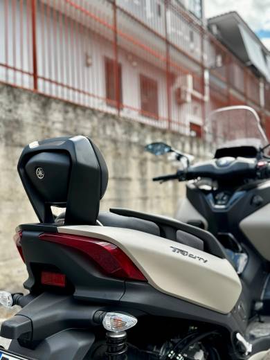 YAMAHA TRICITY 300 DEMO