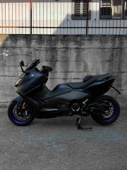 YAMAHA TMAX 560 ICONE BLUE ANNO 2023