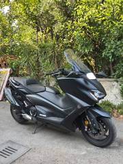 YAMAHA TMAX 560