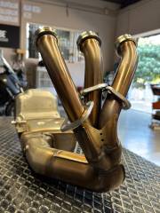 YAMAHA SCARICO COMPLETO DI SERIE MT-09 2024