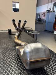 YAMAHA SCARICO COMPLETO DI SERIE MT-09 2024